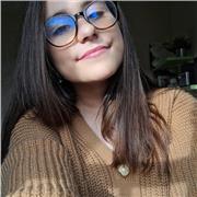 Studentessa universitaria con diploma del liceo linguistico offre lezioni di inglese sia online che in presenza